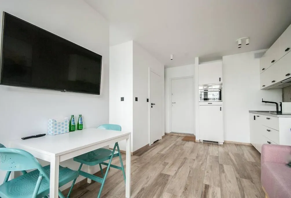 Apartament Unique Studio With Stunning View & Netflix Warszawa