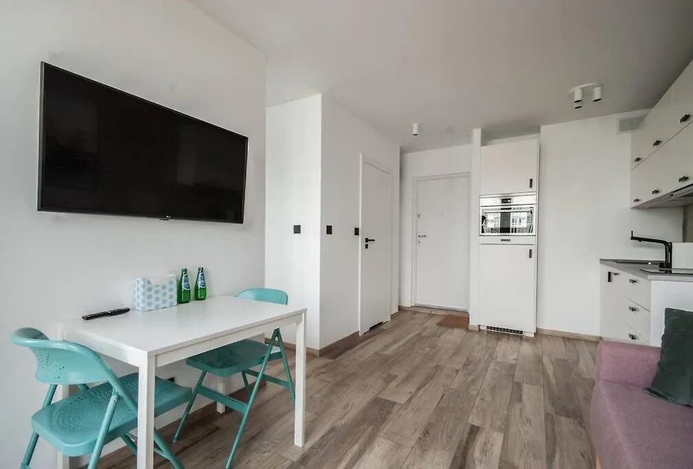 Apartament Unique Studio With Stunning View & Netflix Warszawa